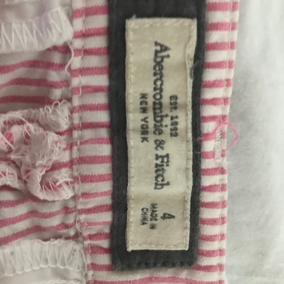 Abercrombie & Fitch shorts & Top - Picture 3 of 4